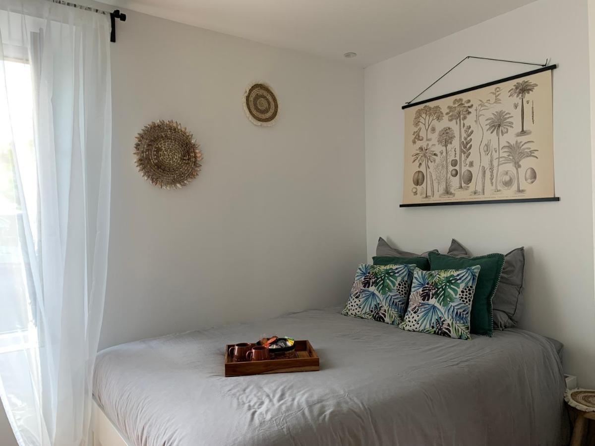Le Petit Bali - Studio - Wifi - Parking - Coeur De Ville Пон-л'Аббе Экстерьер фото